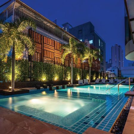 Отель Solitaire Bangkok Sukhumvit 11 Экстерьер фото