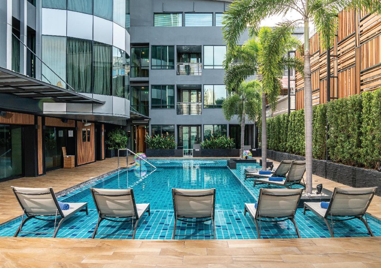 Отель Solitaire Bangkok Sukhumvit 11 Экстерьер фото